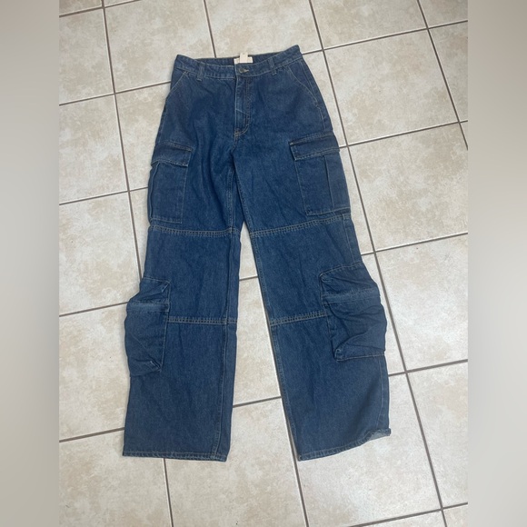 H&M wide baggie cargo jeans size 4 - Picture 1 of 3